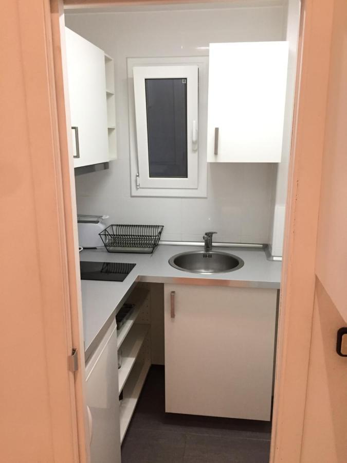 New! Apartment In Sarria Near Metro บาร์เซโลนา ภายนอก รูปภาพ